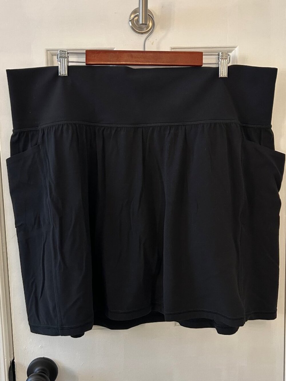 Athleta Size 3X Plus Size Salutation Stash Pocket 16.5" Skort Black